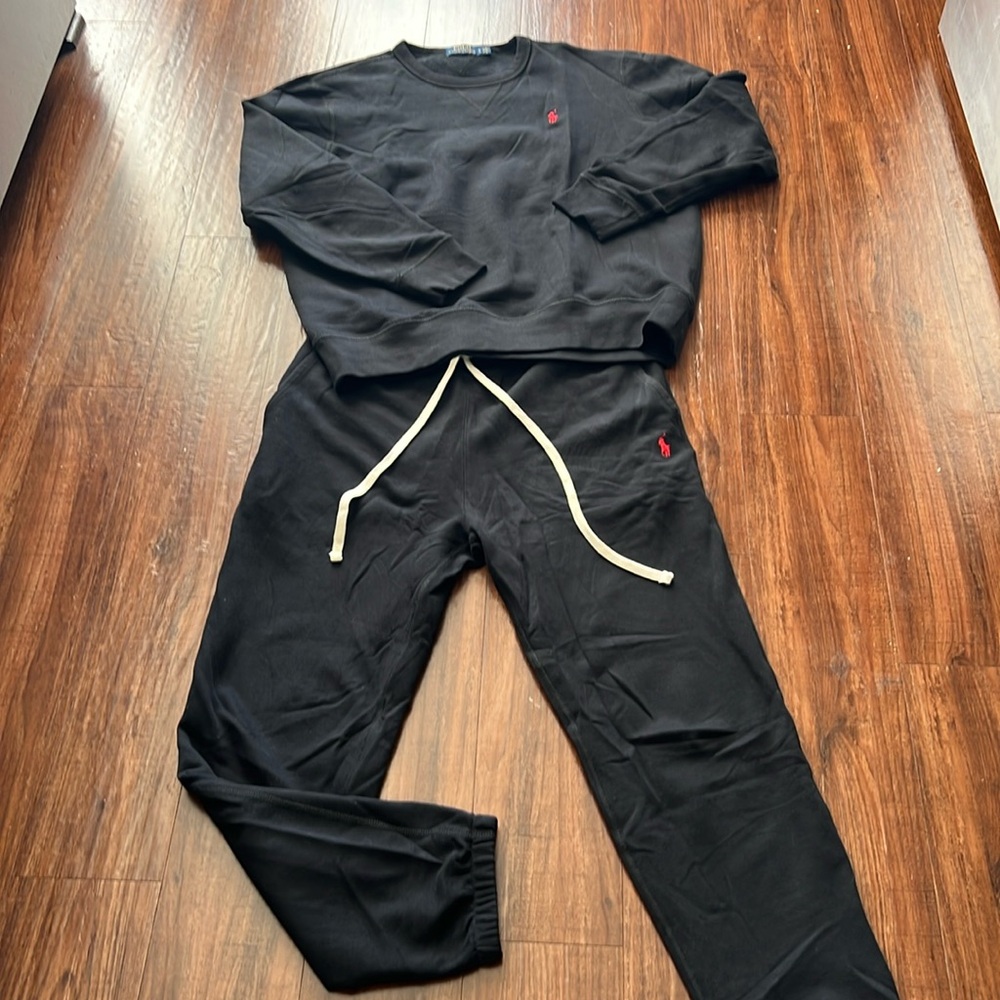 Ralph Lauren Polo Sweatsuit. Top and Bottom. Size Men Large. New condition.